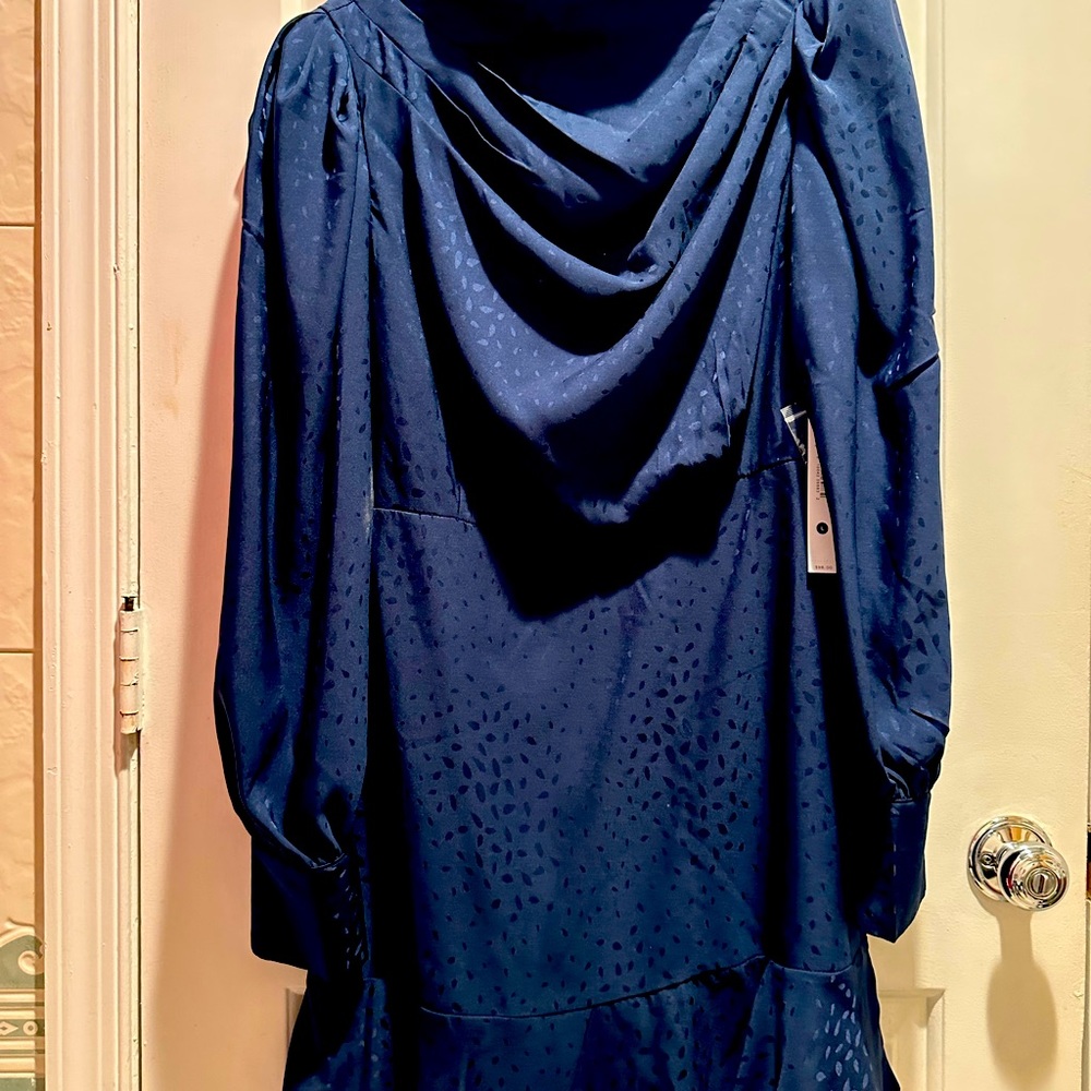 Aqua dress size L never worn
